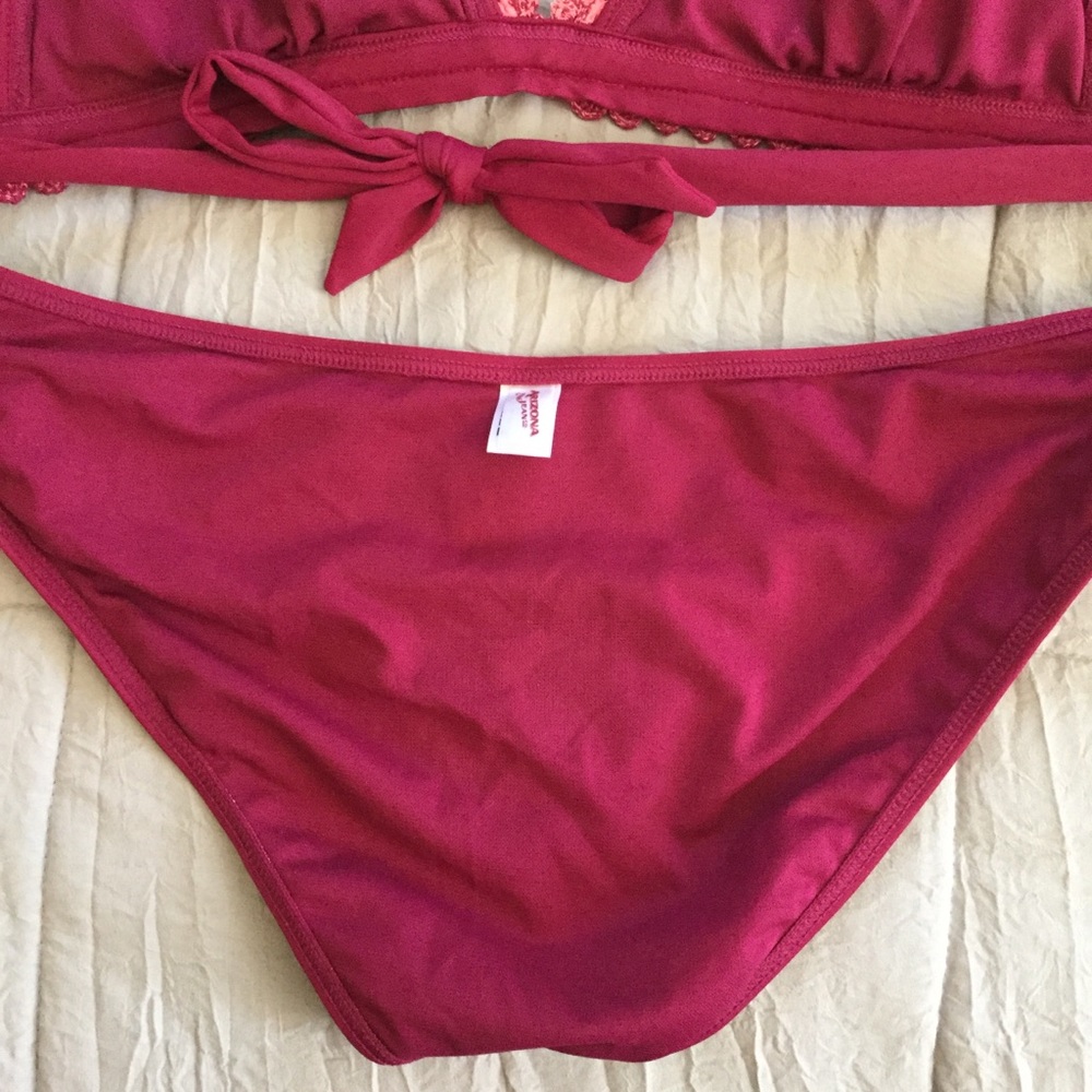 Dark pink bikini with hot pink accent - Picture 6 of 6